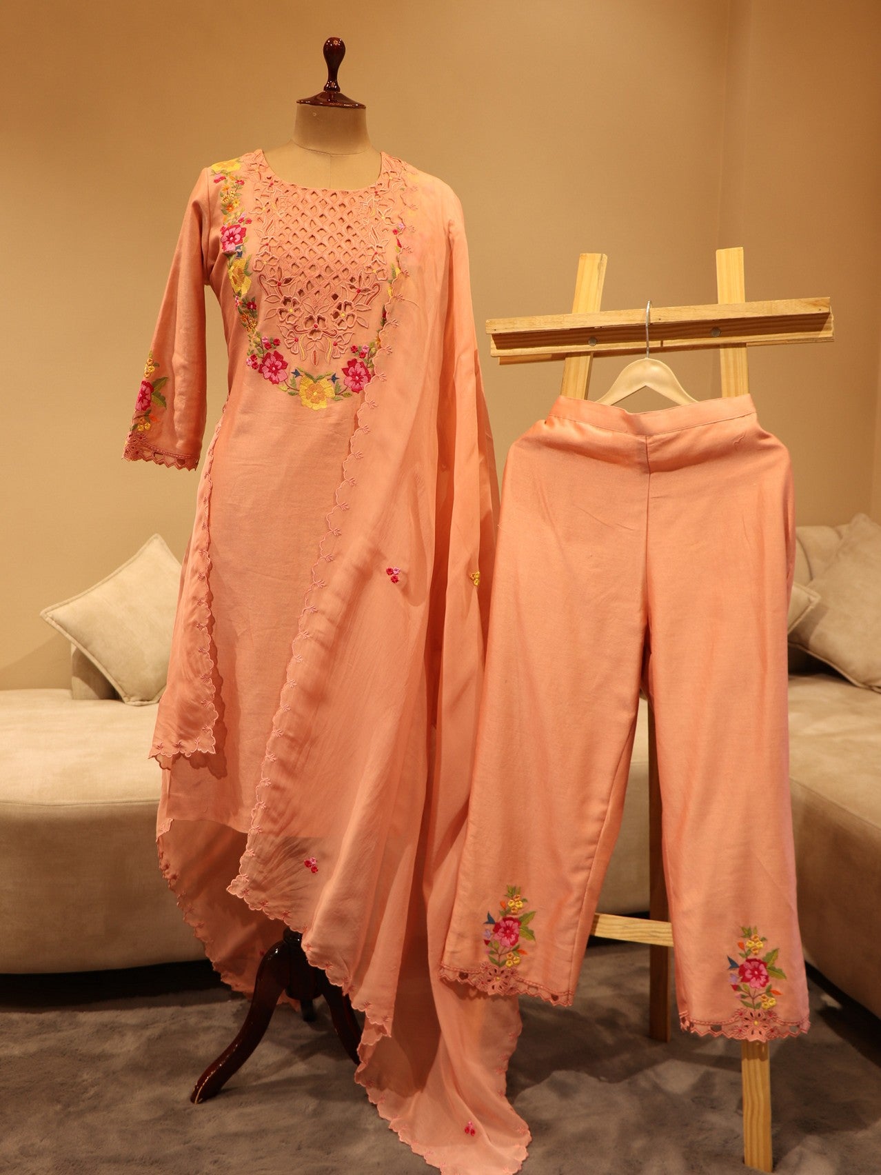 Pastel peach applique kurta with qlots