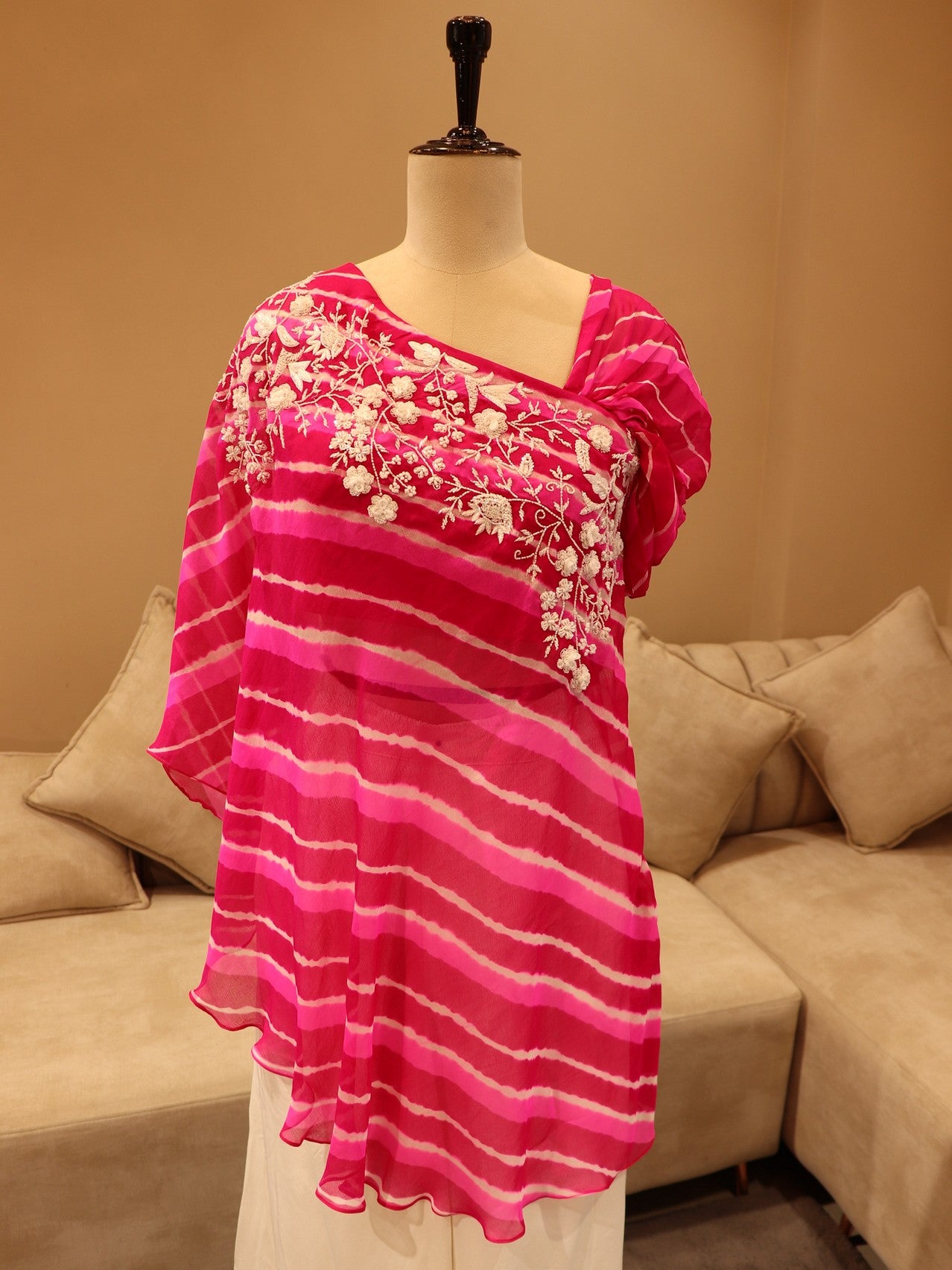 Rani pink leheriya cape top with flaired plazo