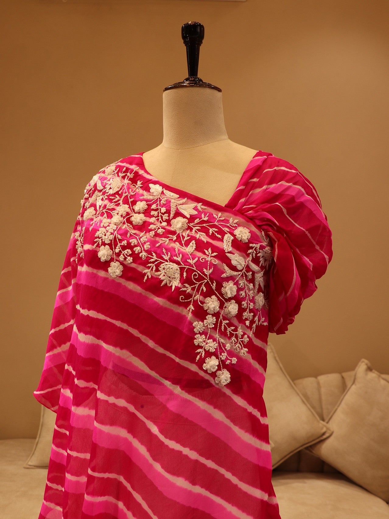 Rani pink leheriya cape top with flaired plazo