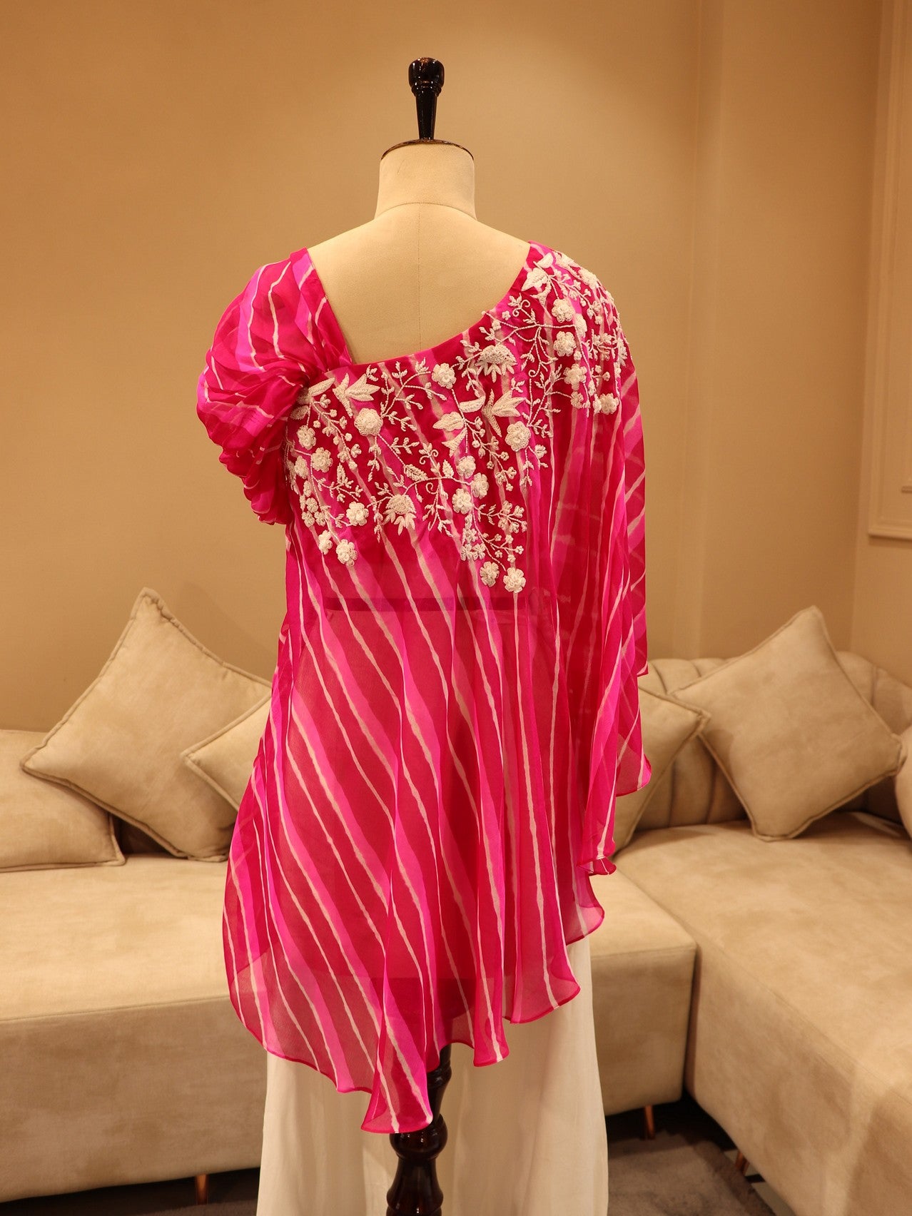Rani pink leheriya cape top with flaired plazo