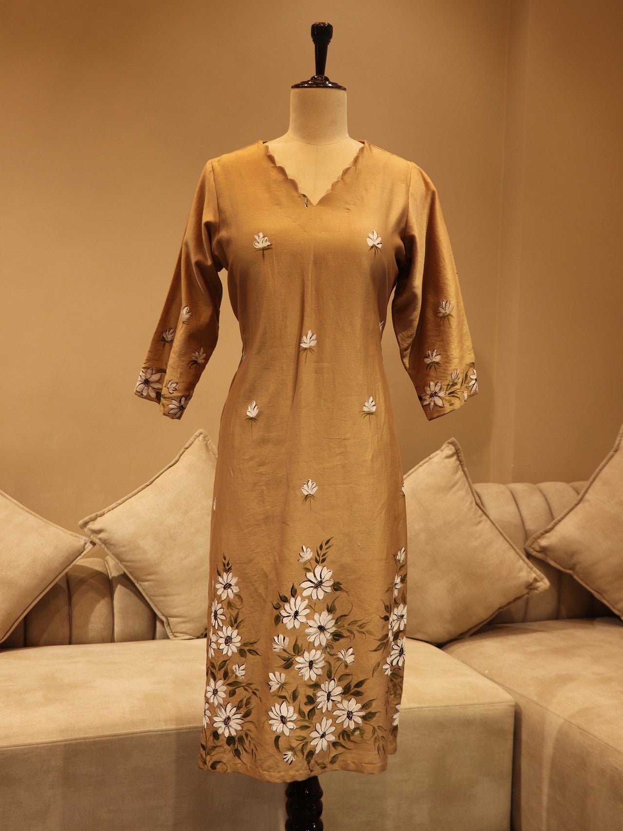 Beige handpainted kurta pants dupatta