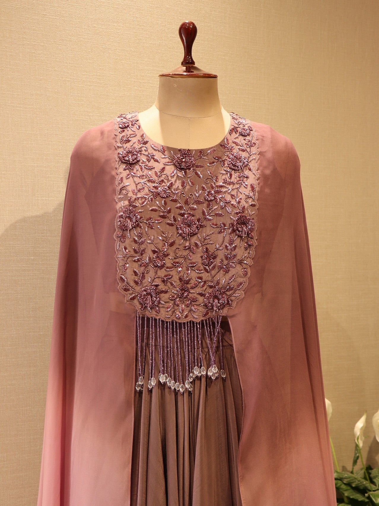 Mauve shaded crop top skirt with cape