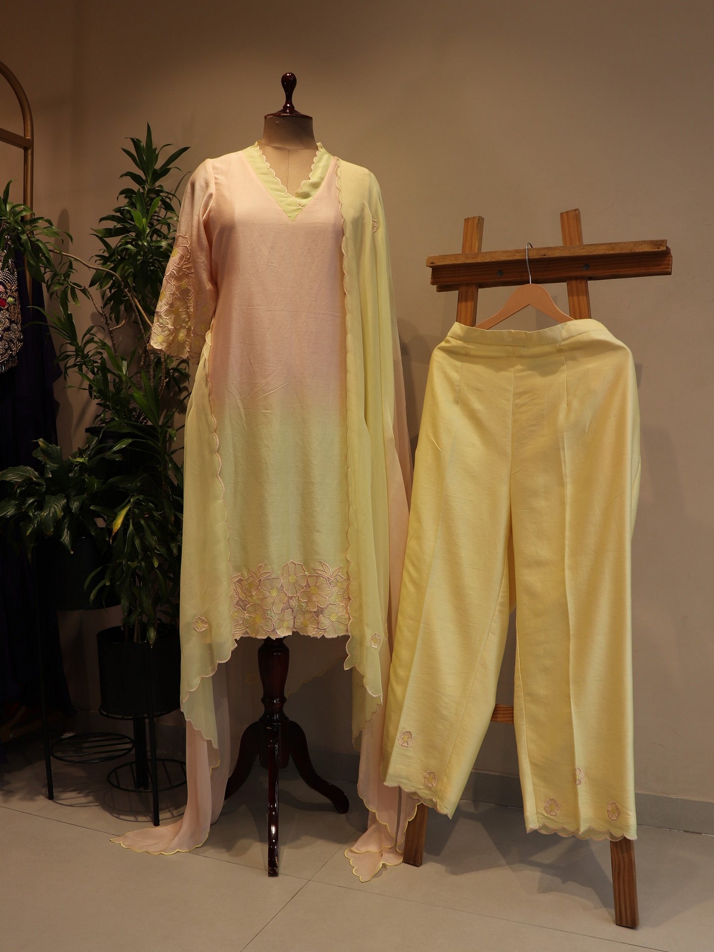 Blush pink green shaded applique kurta pants with dupatta