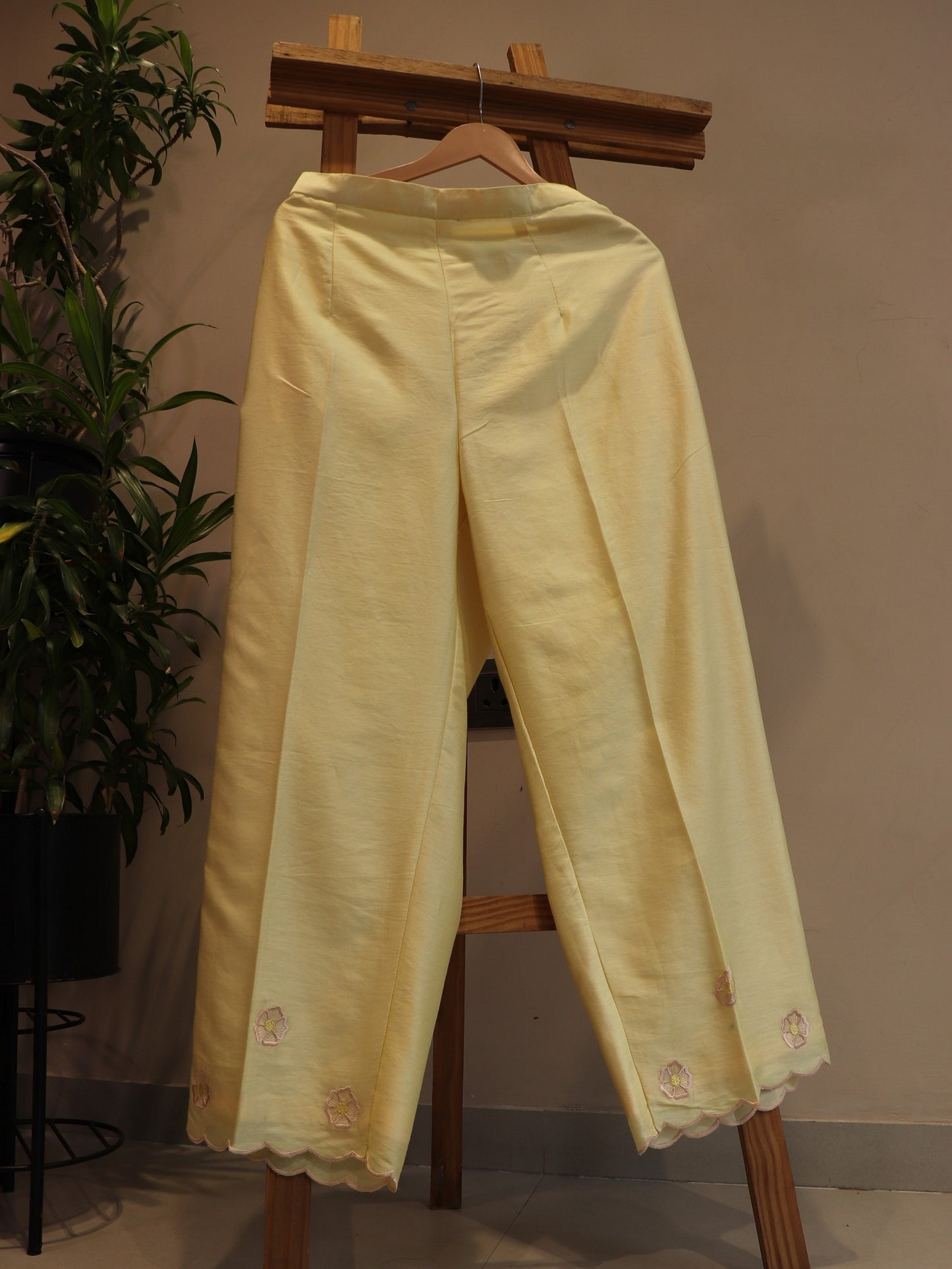 Blush pink green shaded applique kurta pants with dupatta