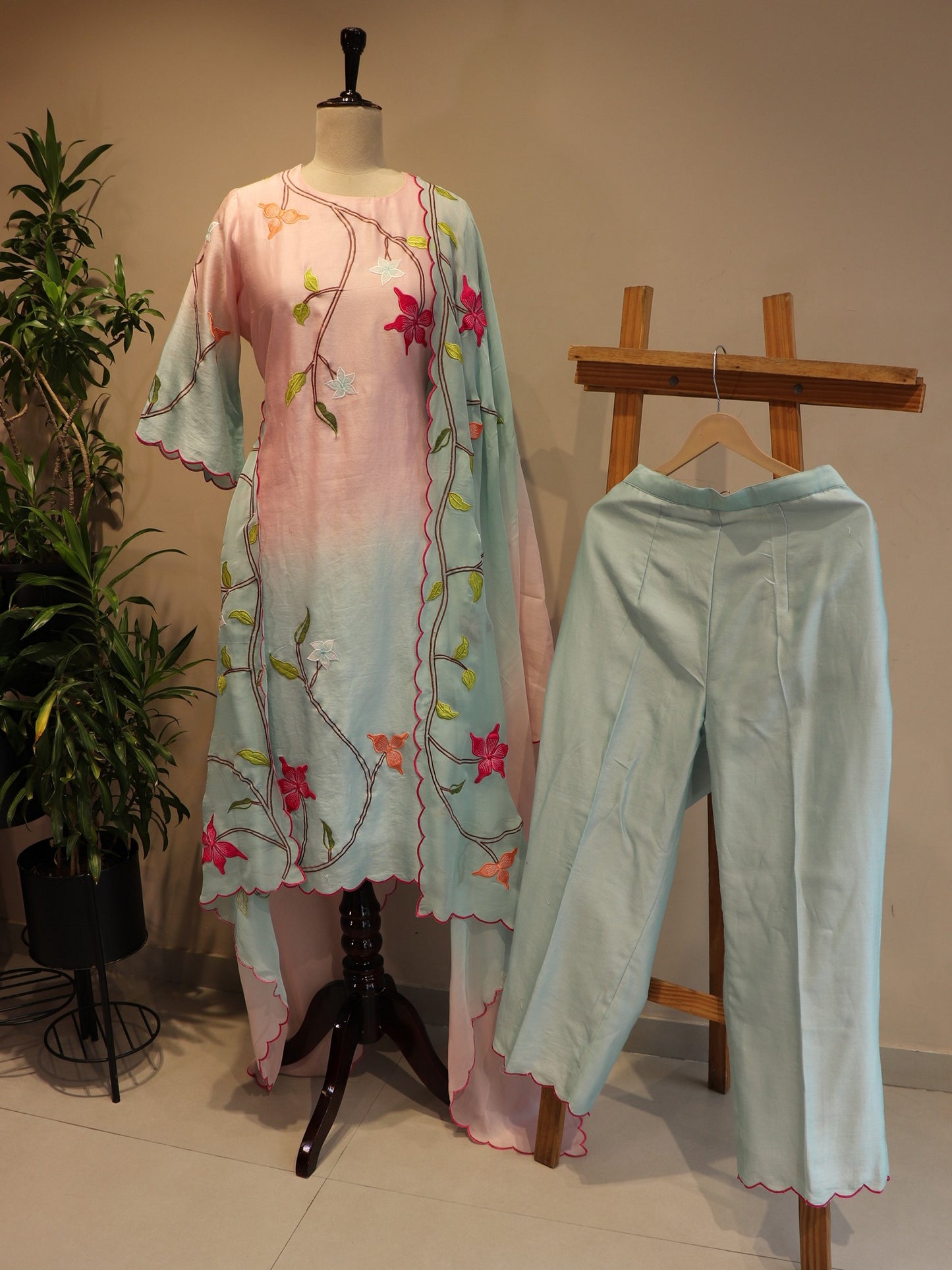 Pink blue shaded kurta pants with dupatta