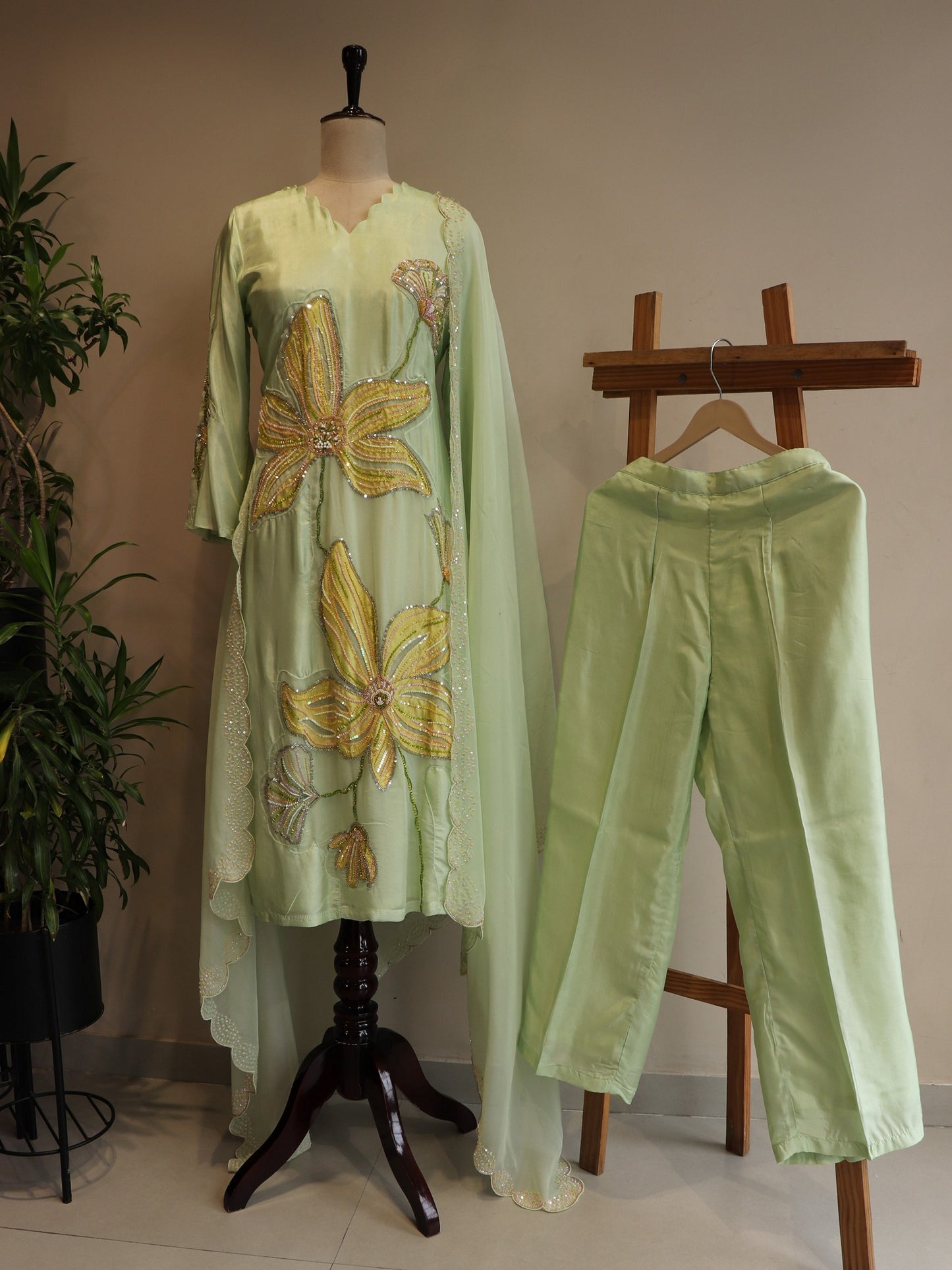 mint green applique kurta pants with dupatta