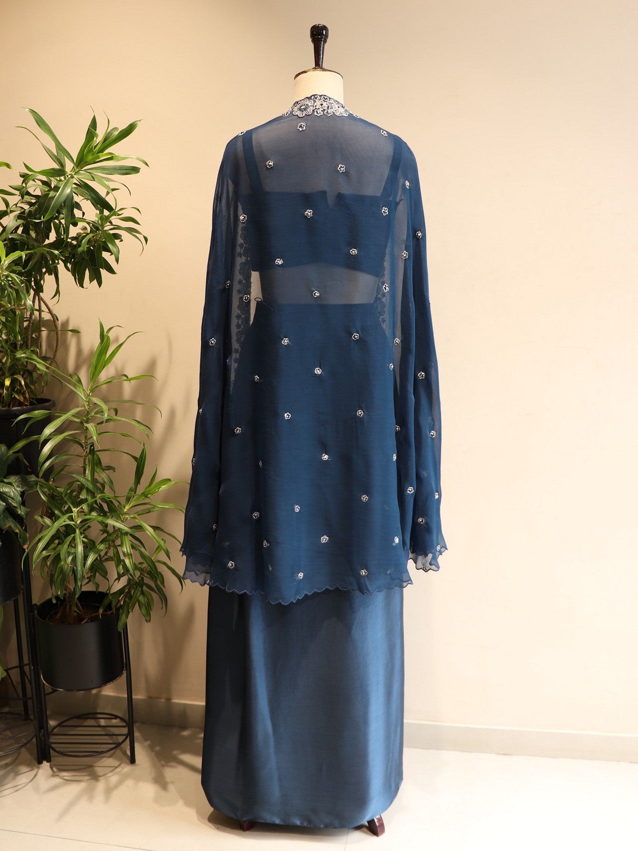 Navu blue cape with top plazo