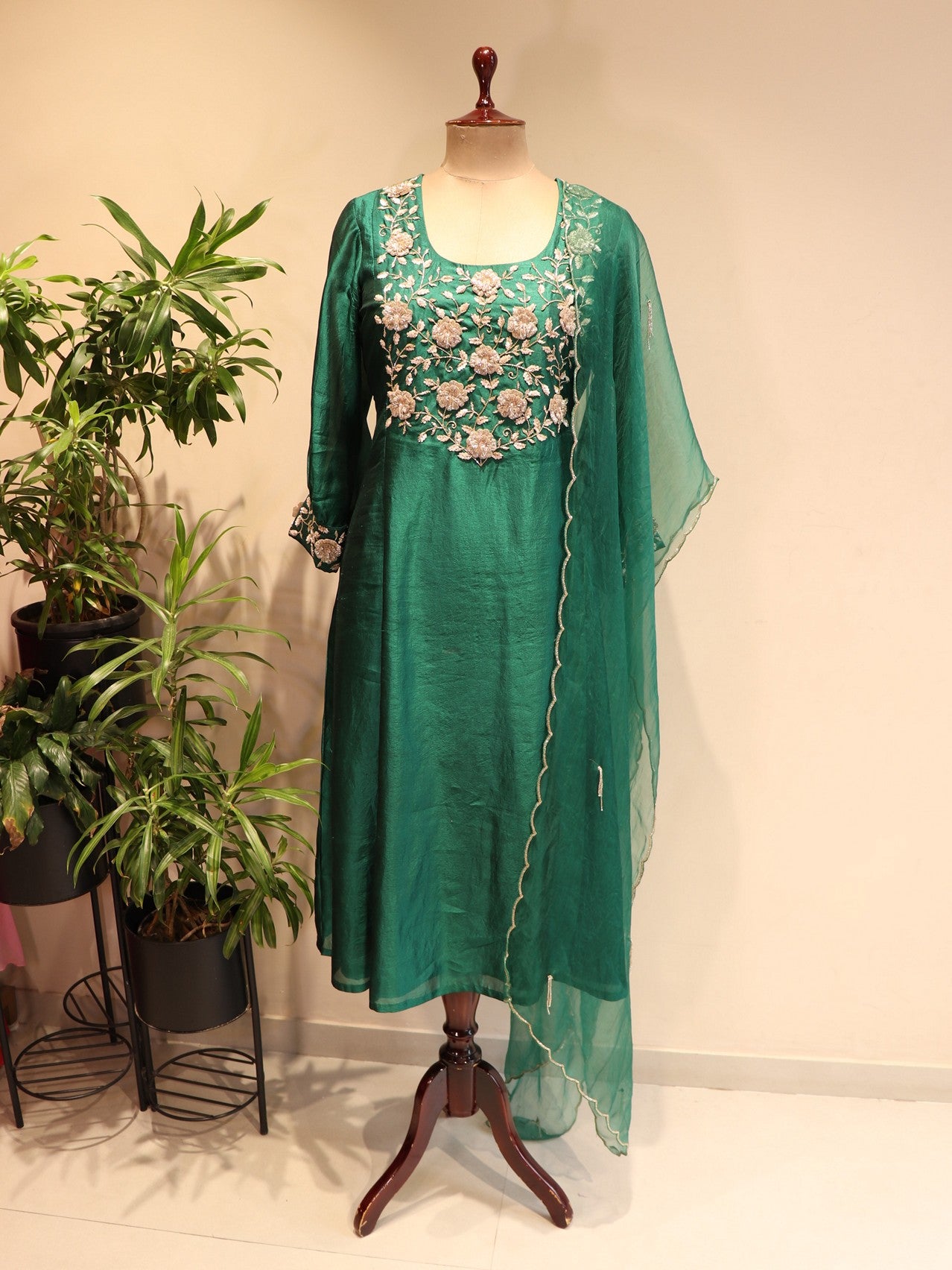 Bottle green 3d flower kurta pants dupatta