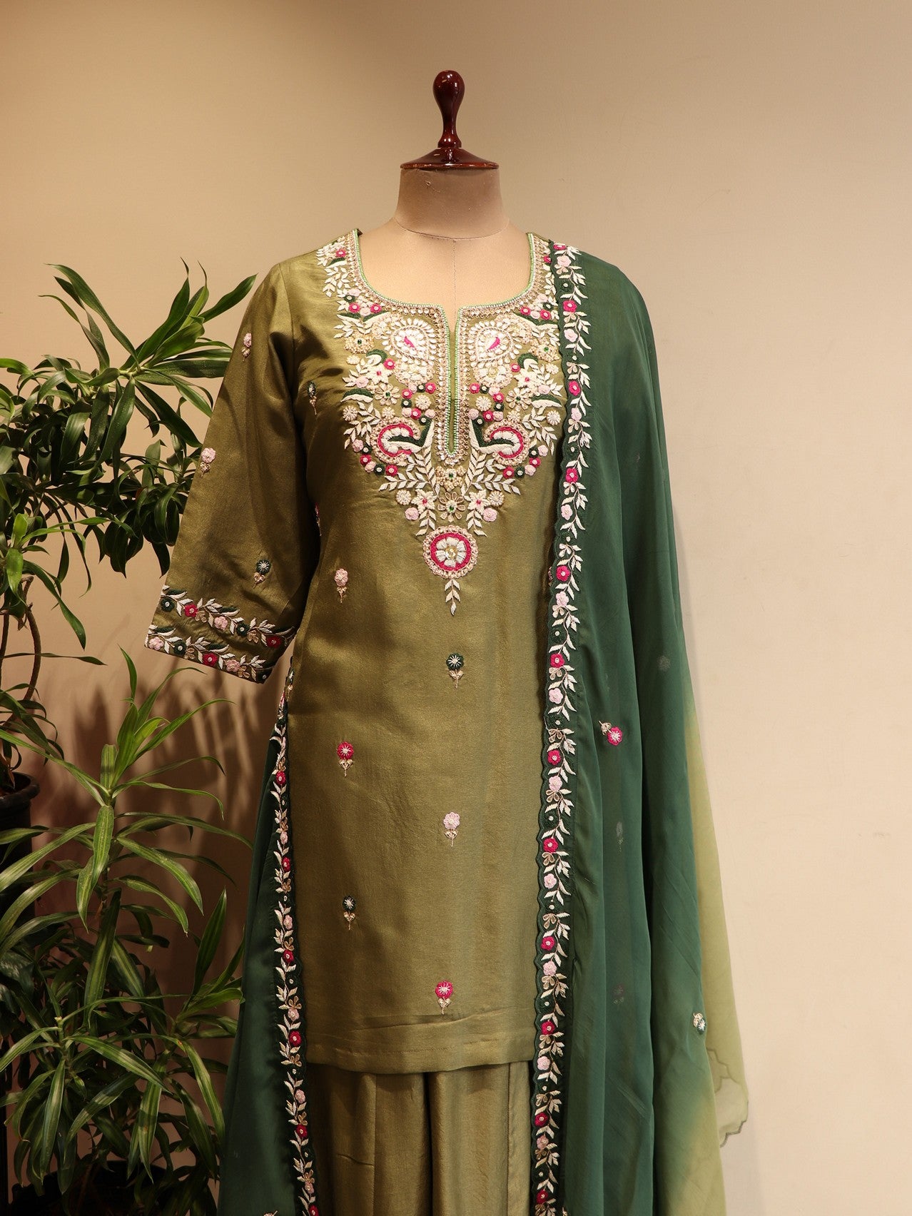 mehendi green kurta with dupatta skirt