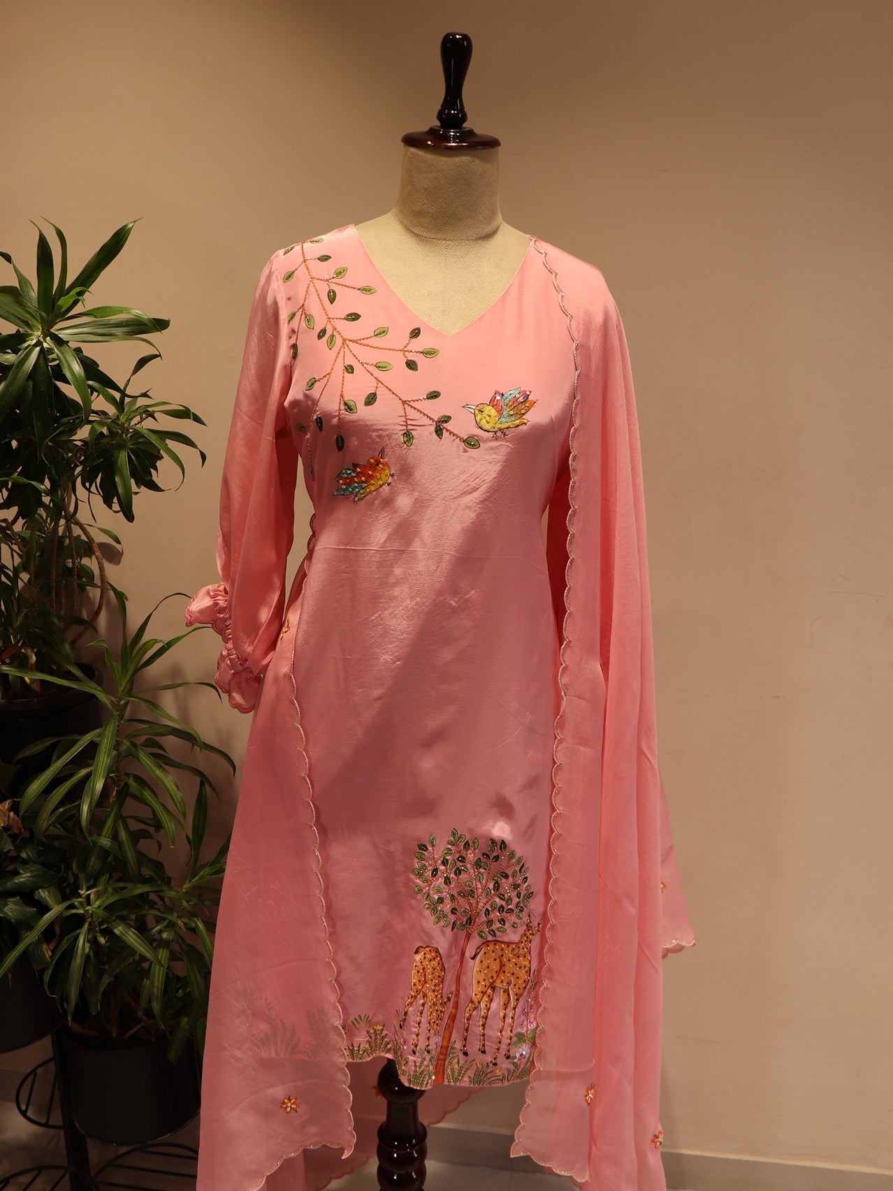 pink handpainted deer kurta pants dupatta