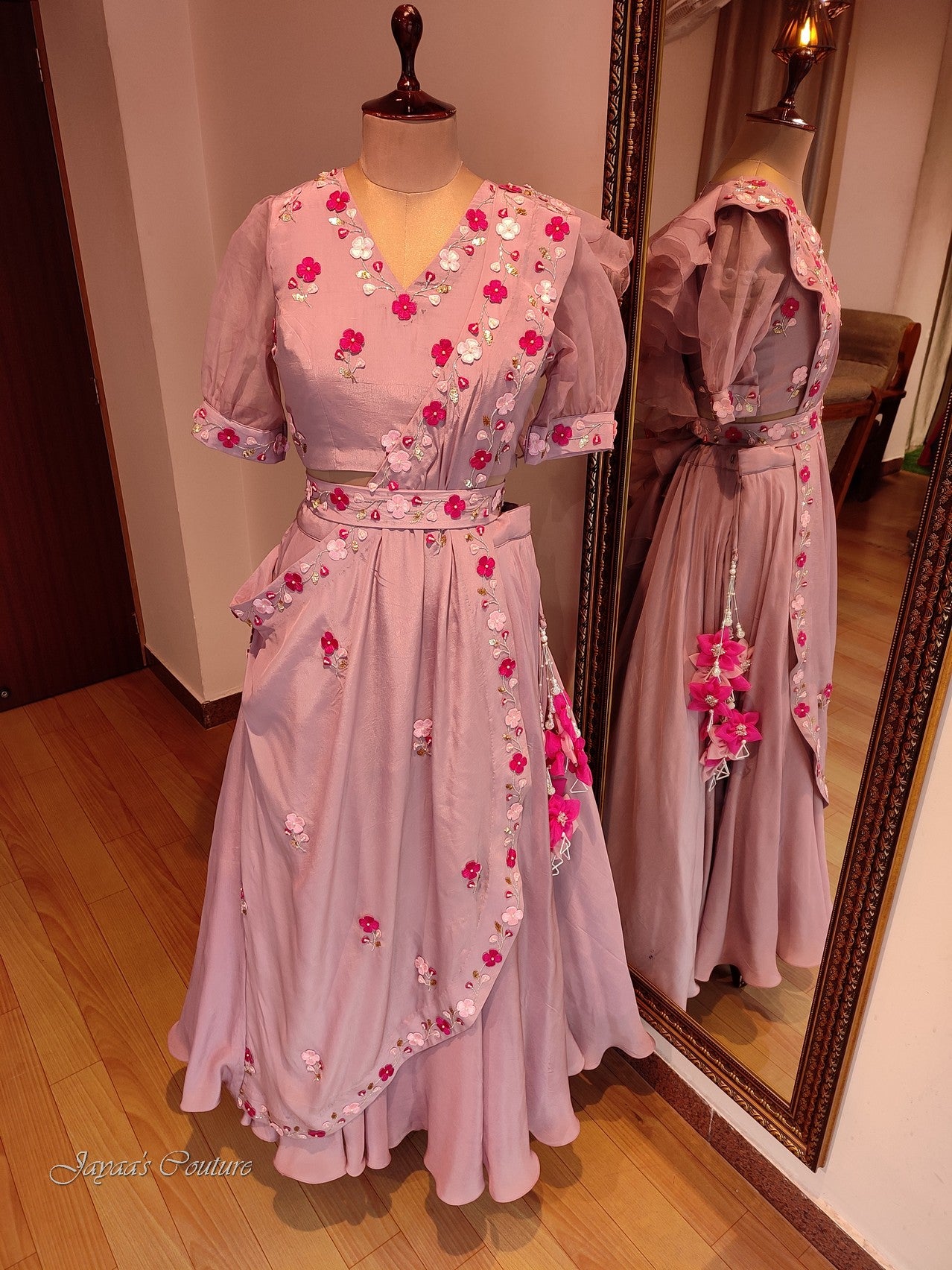 Mauve Lehenga With Drape Dupatta & Belt