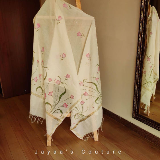 off-white hand painted Kota Doria dupatta
