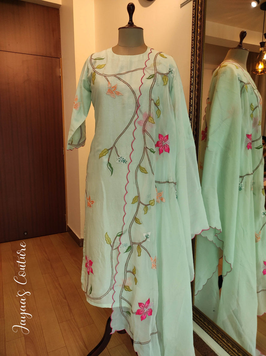 Pastel green kurta pant & dupatta