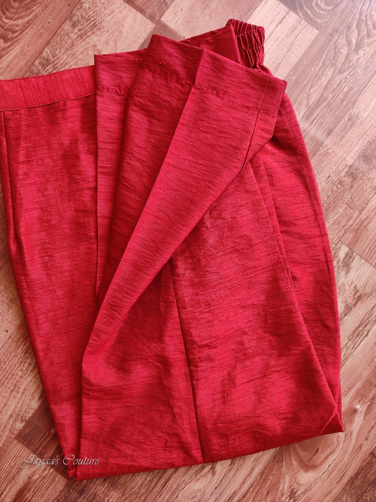 Red zardosi kurta with pants and dupatta