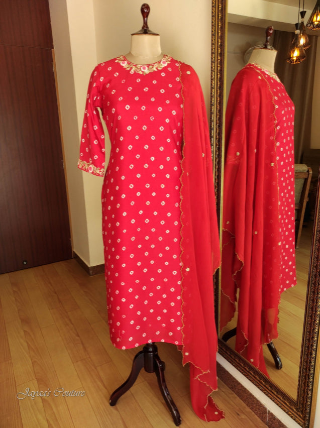 Red badhani kurta pant with dupatta