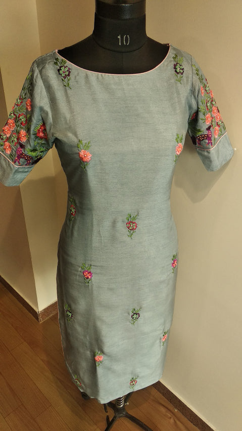 Grey Embroidered kurta pants dupatta