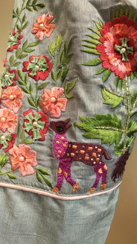 Grey Embroidered kurta pants dupatta