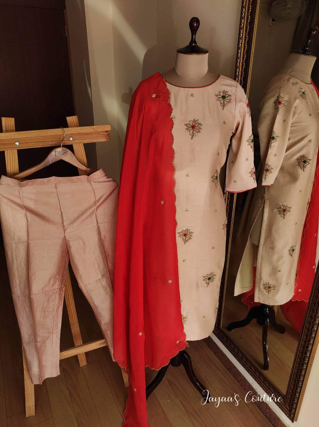 Beigish Peach Kurta pants dupatta set
