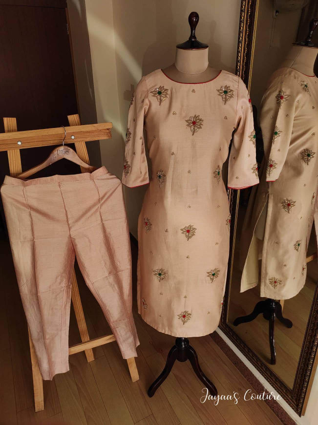 Beigish Peach Kurta pants dupatta set