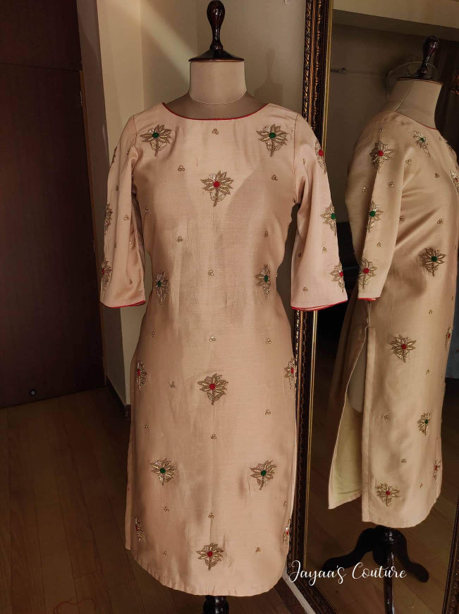 Beigish Peach Kurta pants dupatta set