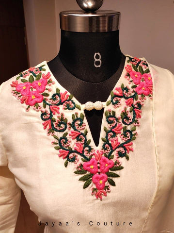 Offwhite kurta pants with coloured frill dupatta