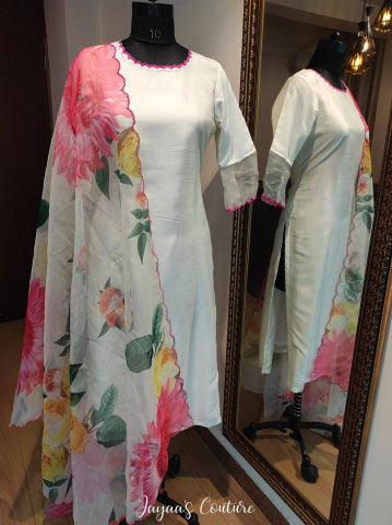 Offwhite kurta pants and floral dupatta