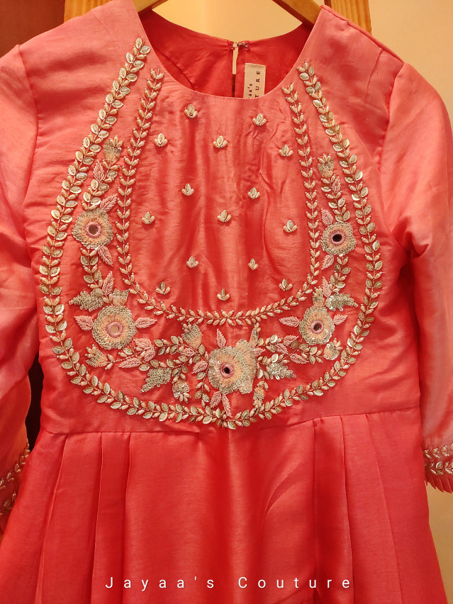 Shaded Red Kurta Pants