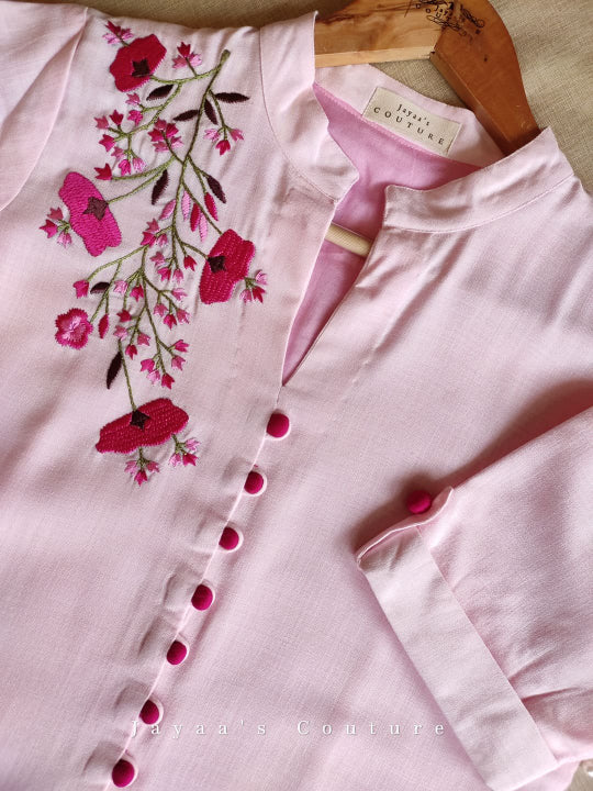 Pink embroidered kurta pants