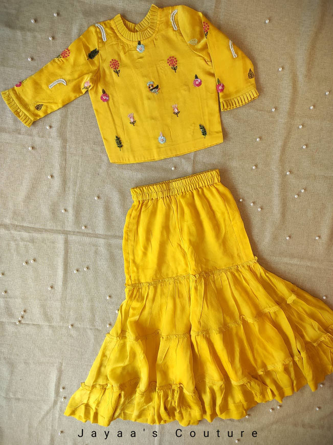 Yellow crop and sharara
