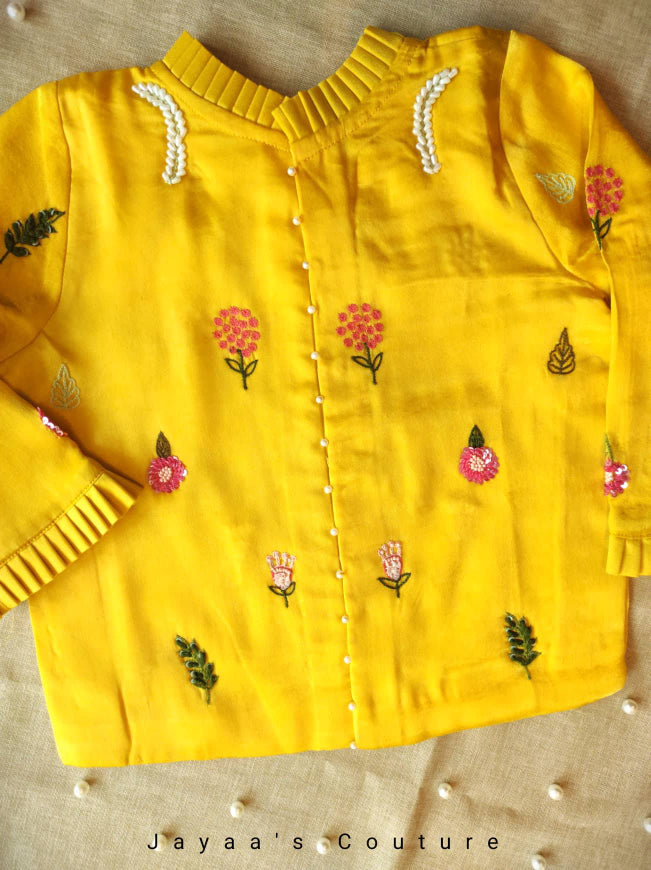 Yellow crop and sharara