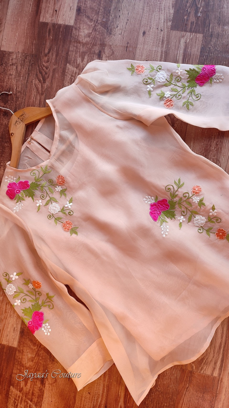 peach applique work top