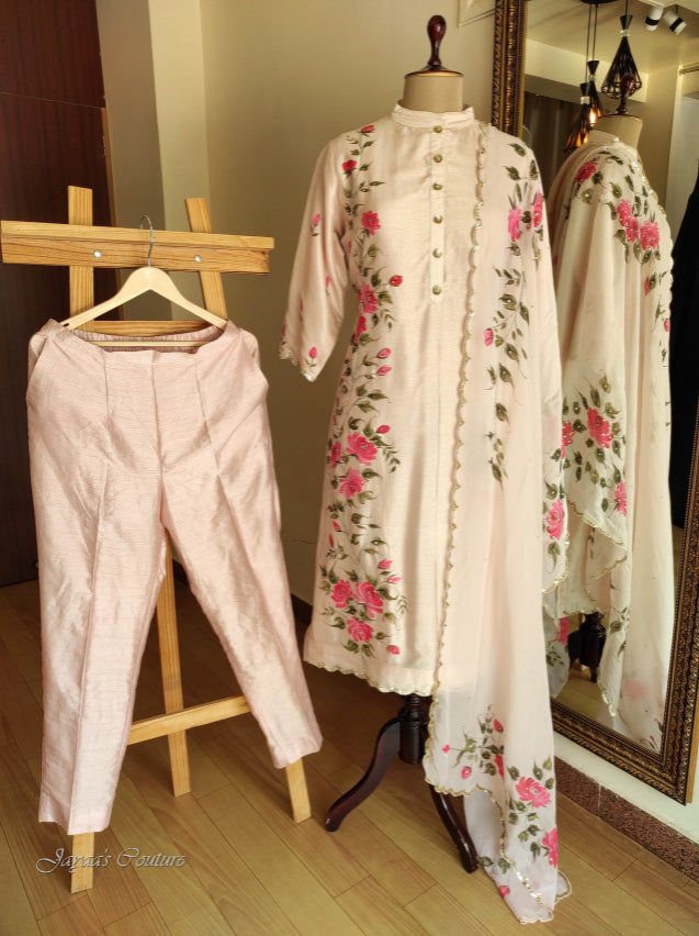 Nude peach hand painted kurta pant & dupatta