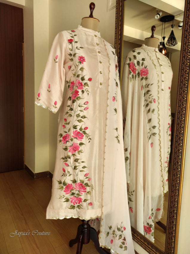 Nude peach hand painted kurta pant & dupatta