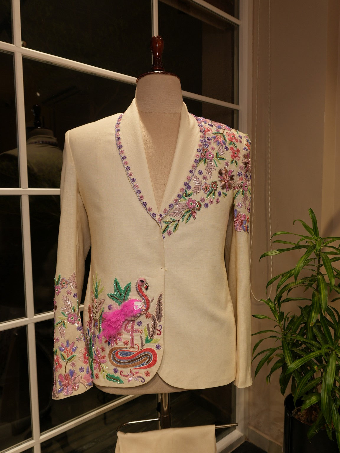 White mens tropical blazer set with pants