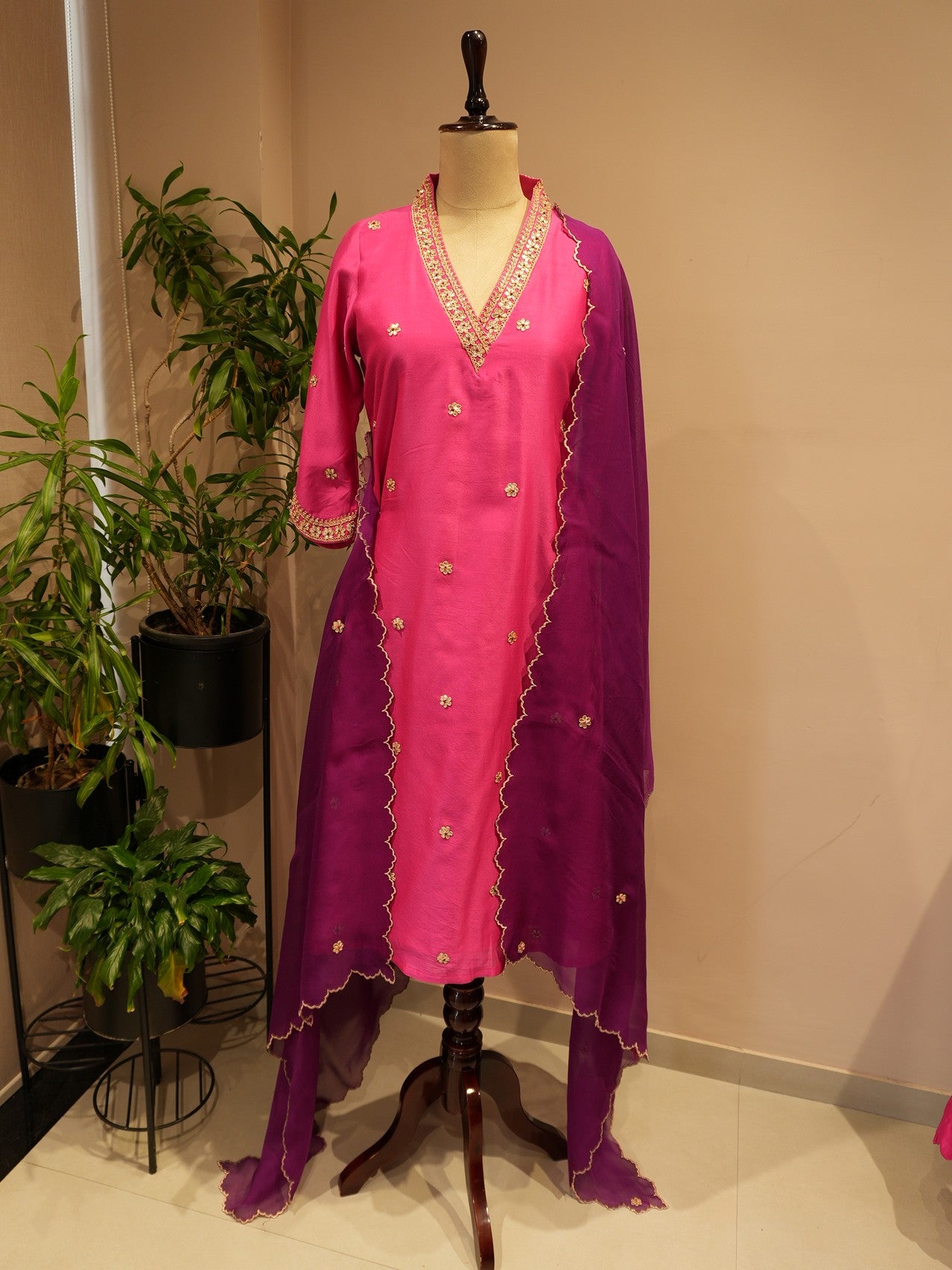 magenta pink kurta with purple dupatta pants