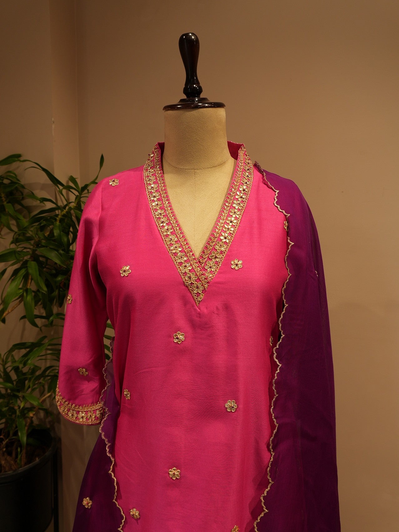 magenta pink kurta with purple dupatta pants