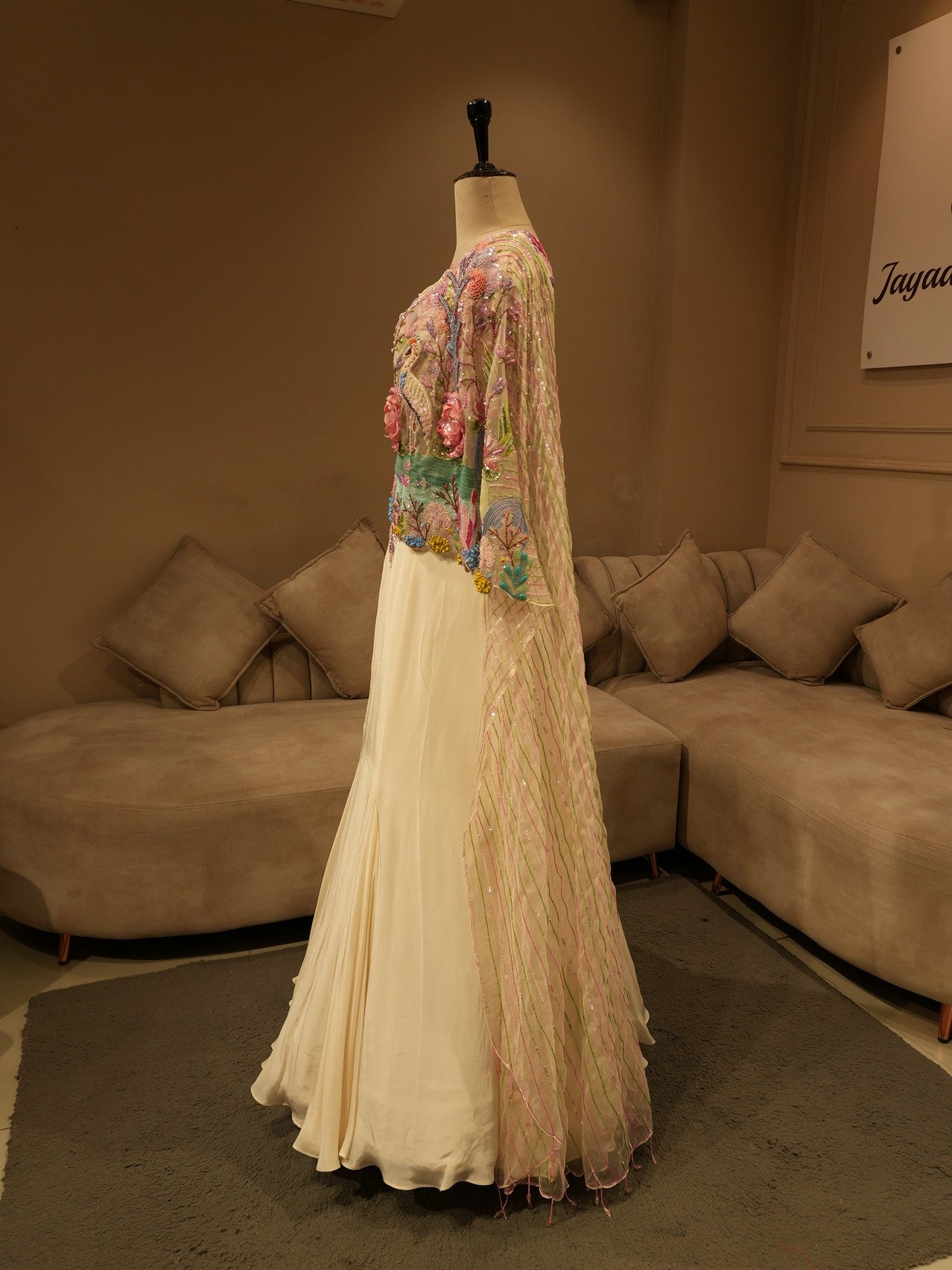 White 3d embroidered lehenga set