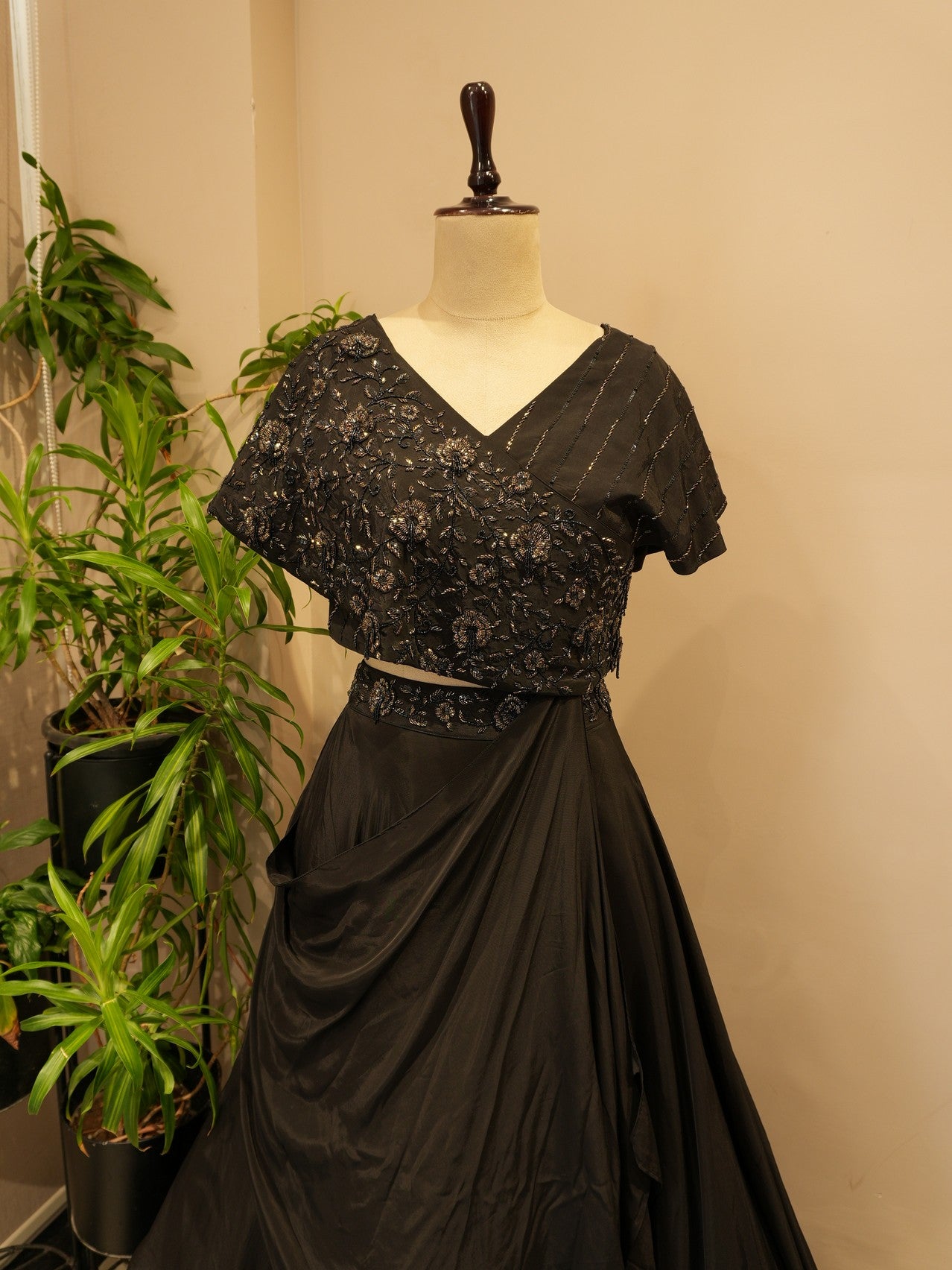 Black embroidered cape top skirt