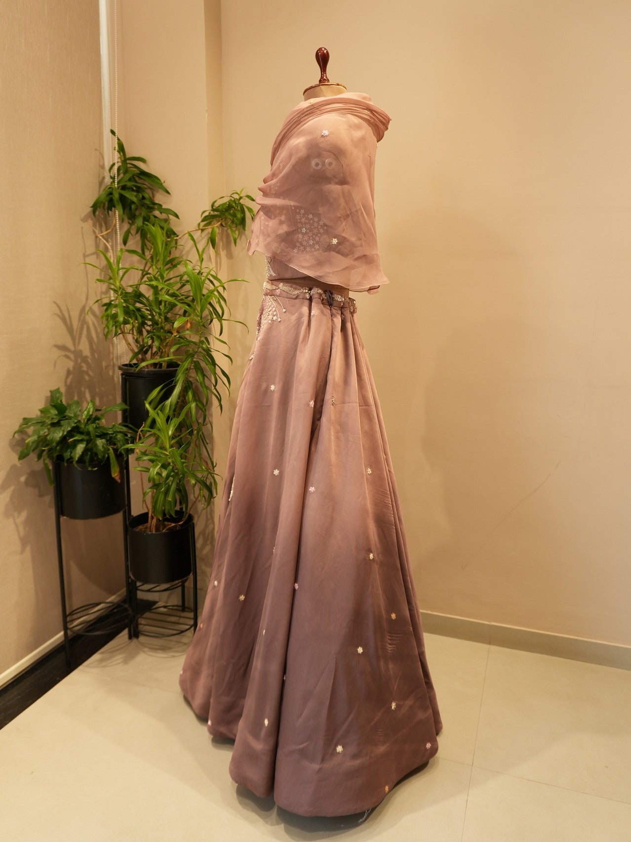 Mauve embroidered crop top with skirt