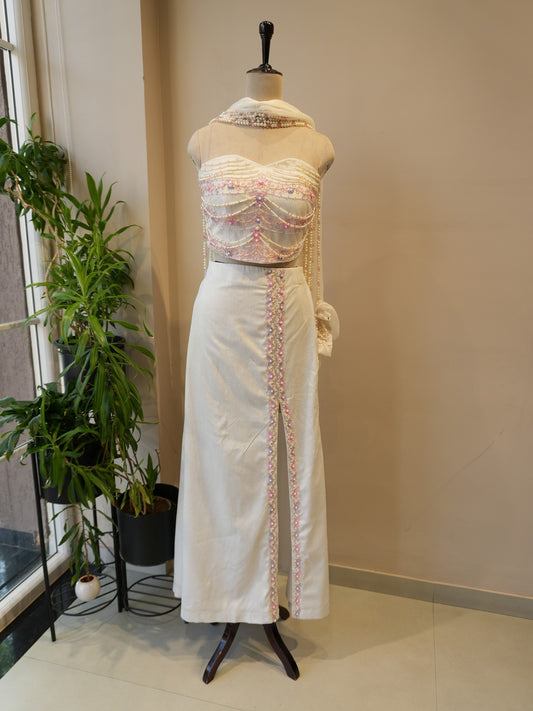 White crop top skirt with dupatta