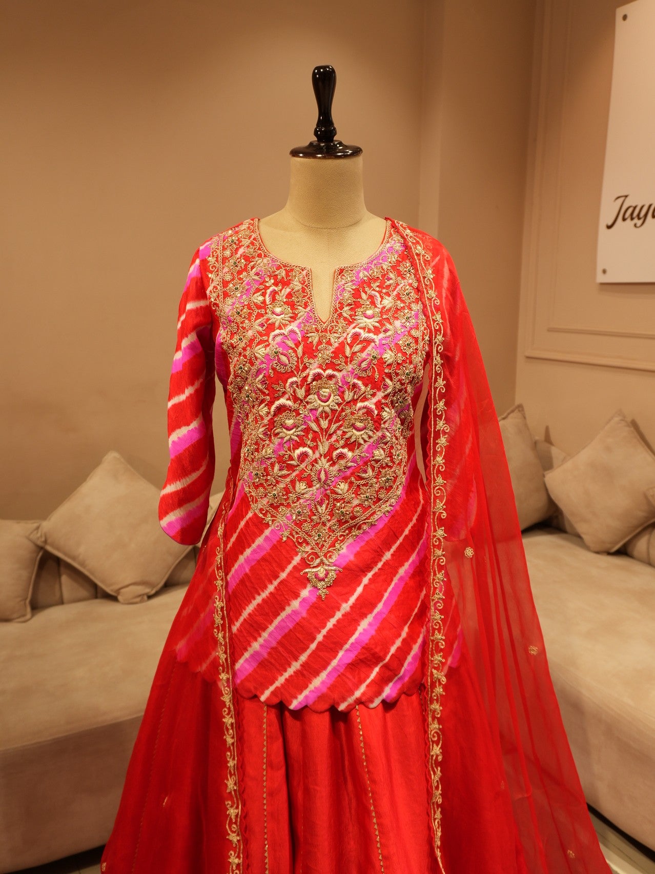 Hot red leheriya kurta skirt dupatta