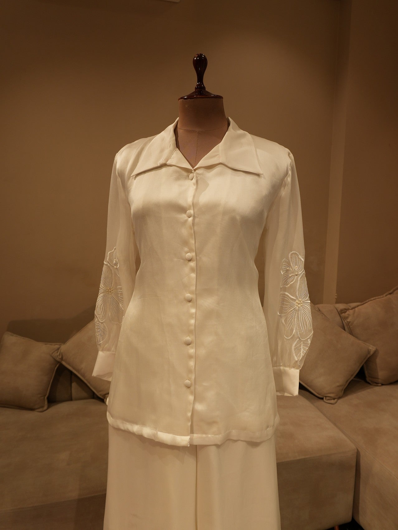 White applique coord set