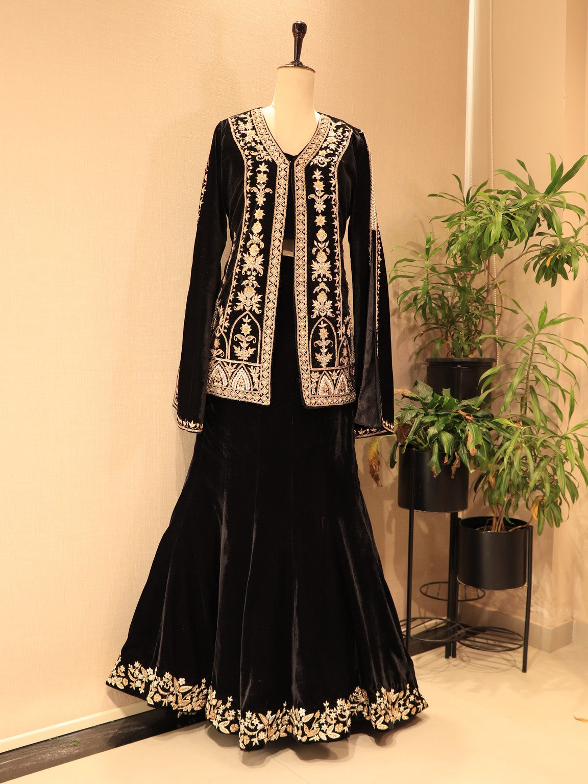 Black zardosi velvet kurta with plazo