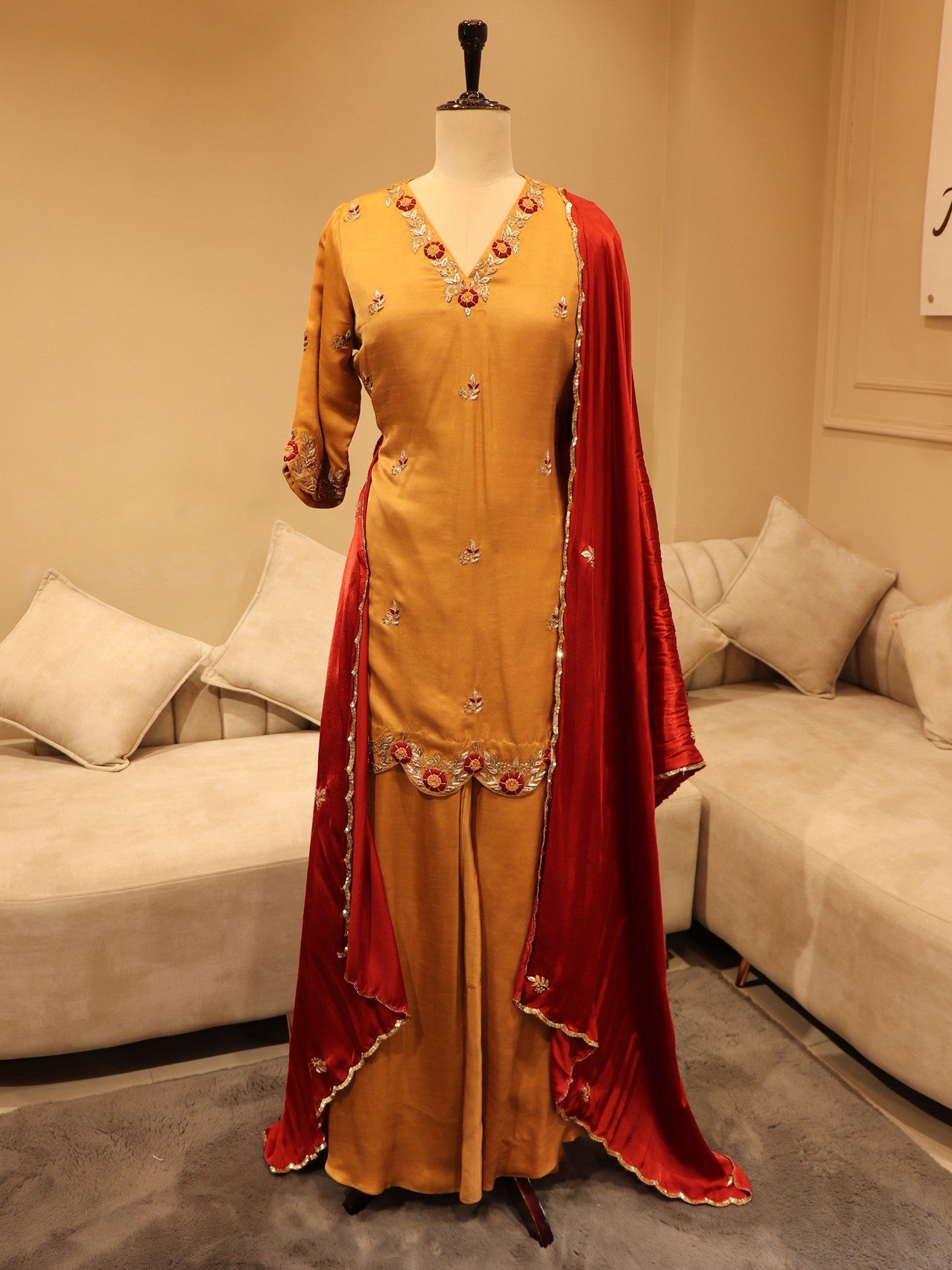 Rust kurta pants with maroon dupatta