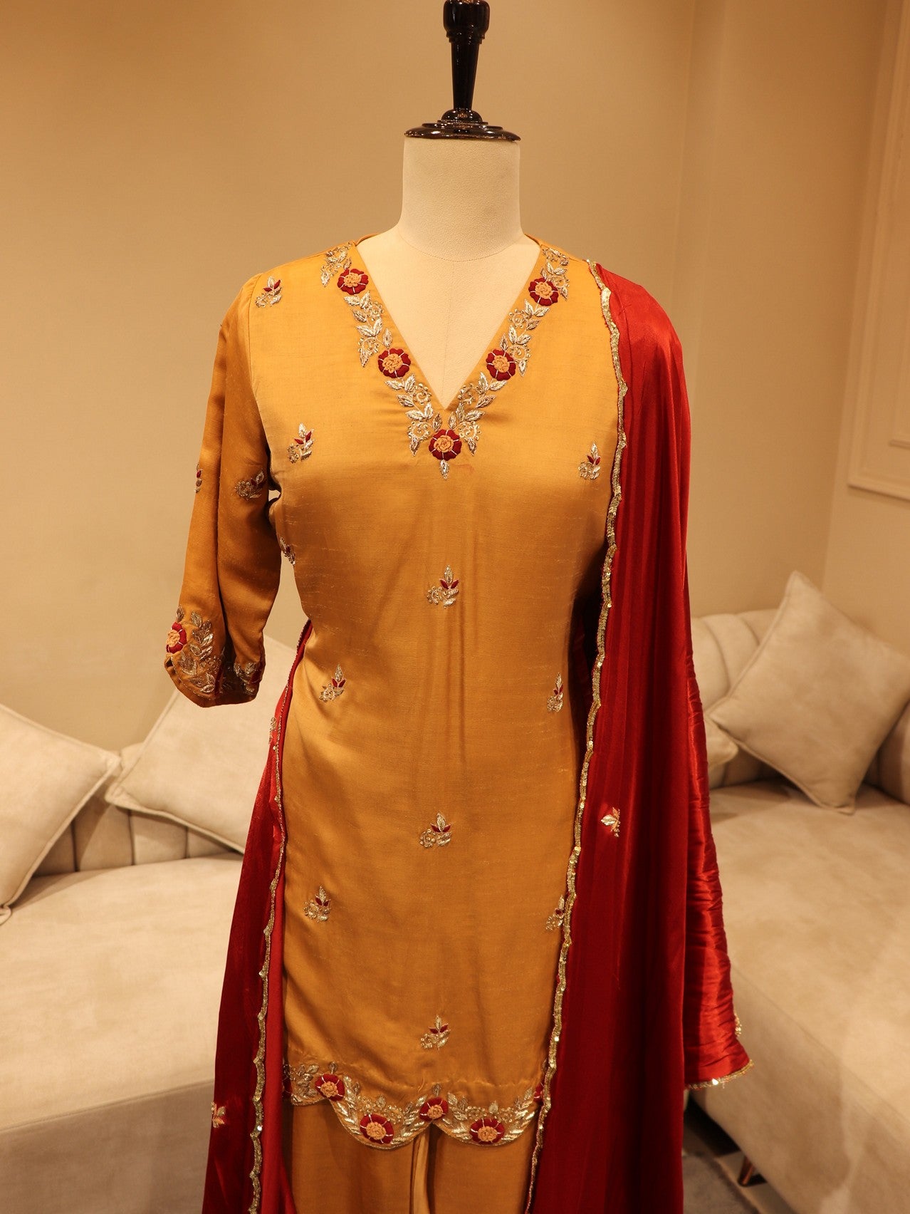 Rust kurta pants with maroon dupatta