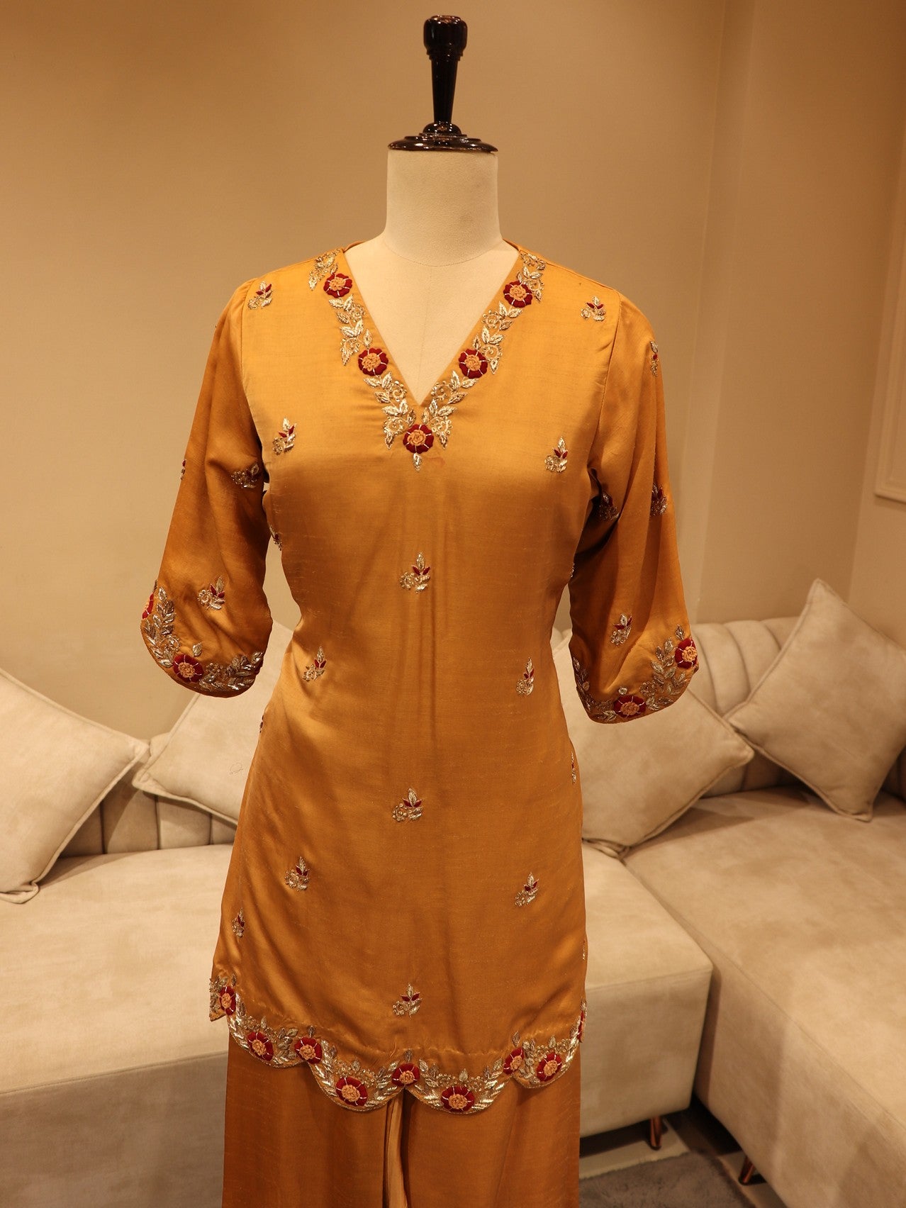 Rust kurta pants with maroon dupatta