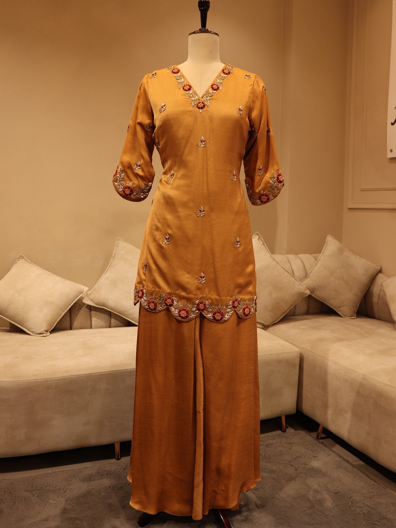 Rust kurta pants with maroon dupatta