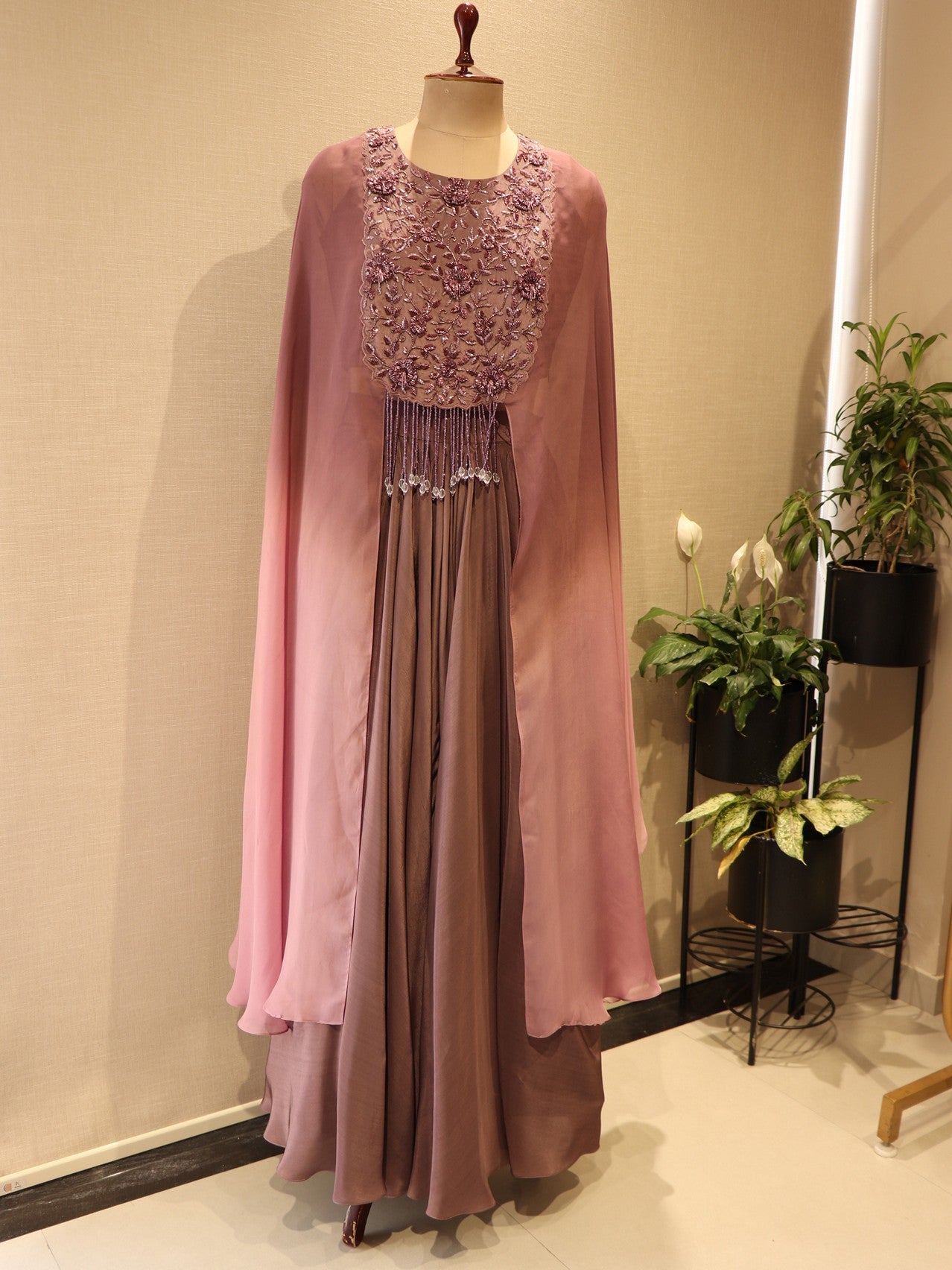 Mauve shaded crop top skirt with cape