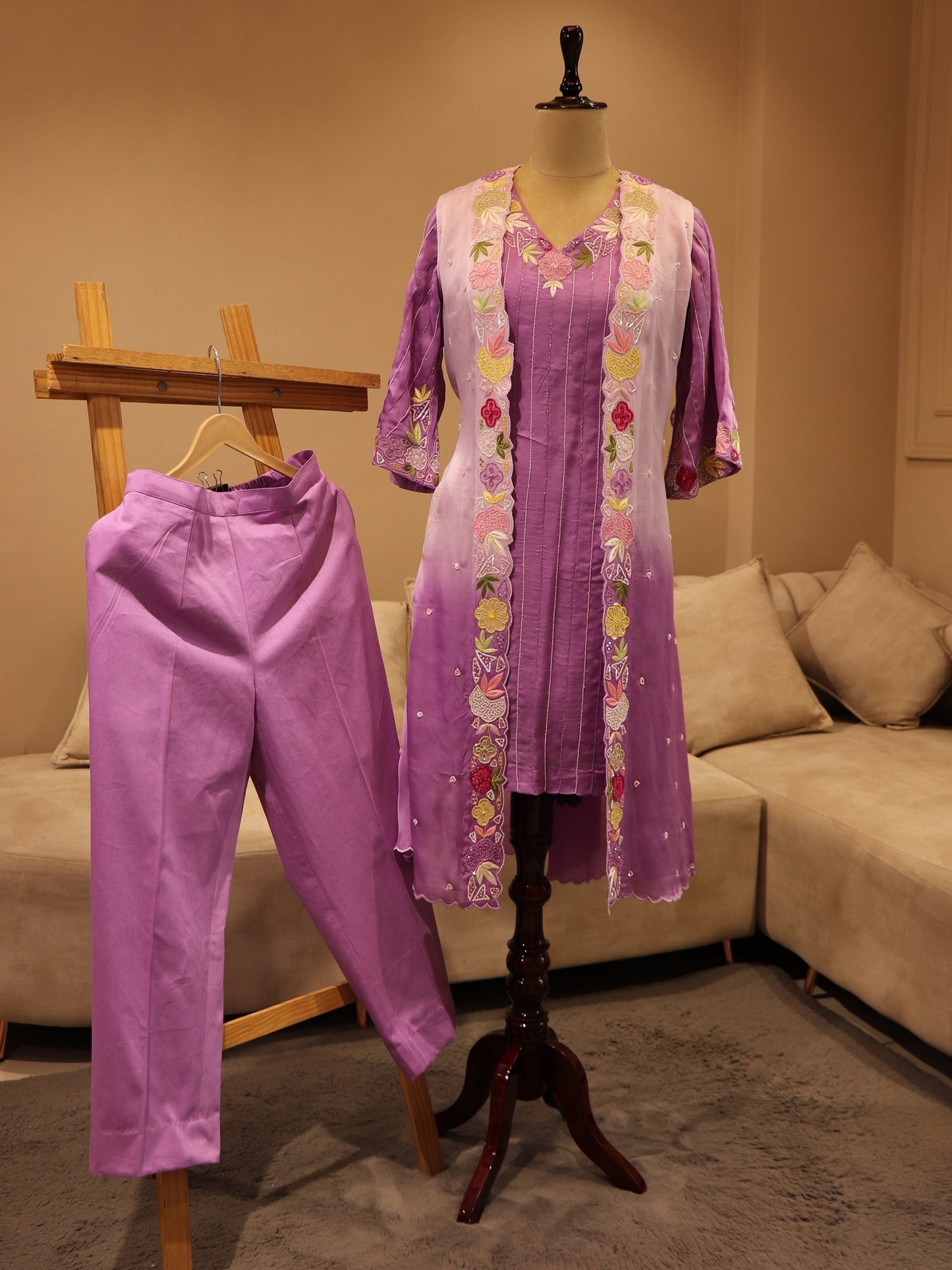 Lavander shaded kurti with shrug and pants