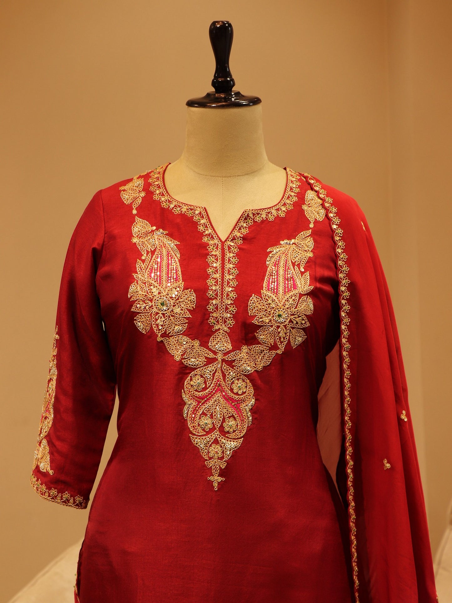 Hot red marodi kurta pants with dupatta